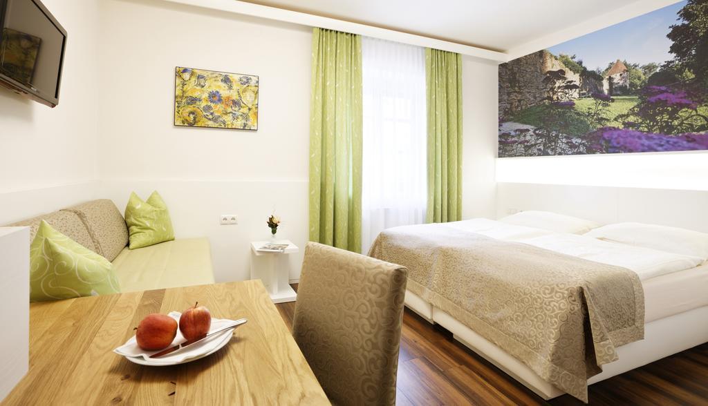 Gasthof Pack "Zur Lebing Au" Hartberg Δωμάτιο φωτογραφία