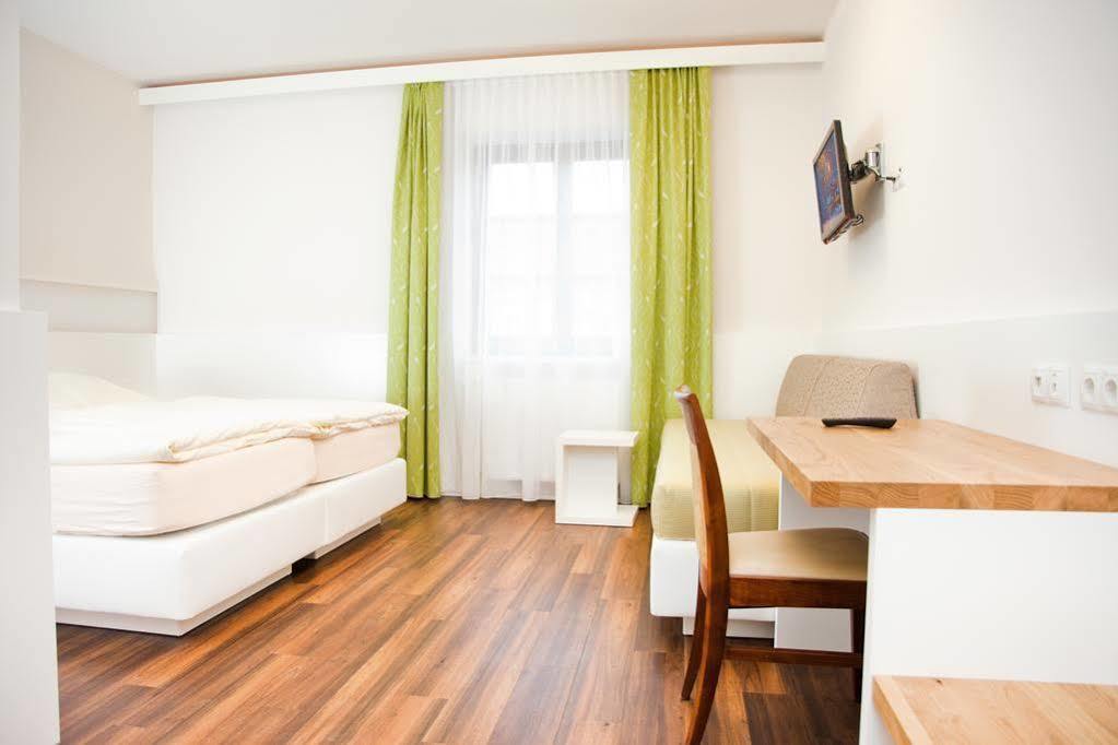 Gasthof Pack "Zur Lebing Au" Hartberg Εξωτερικό φωτογραφία